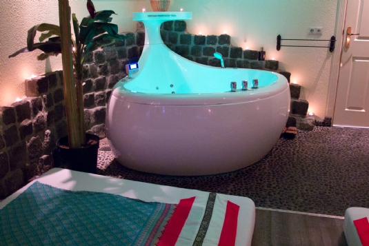 Massagekamer 'Phuket' Mandarin Spa Nijmegen (0)